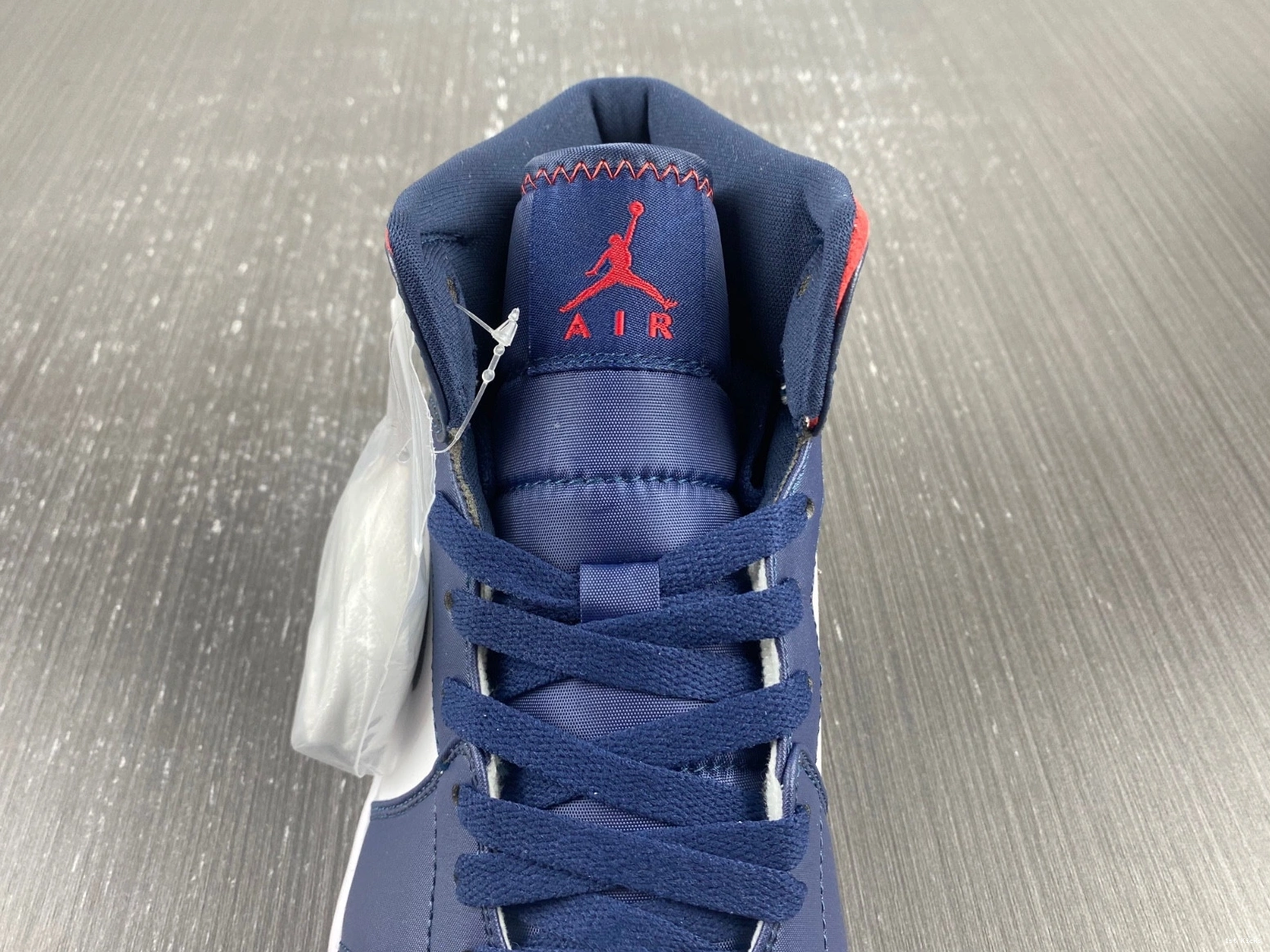 Jordan 1 USA Mid - 852542-104 SE 0518